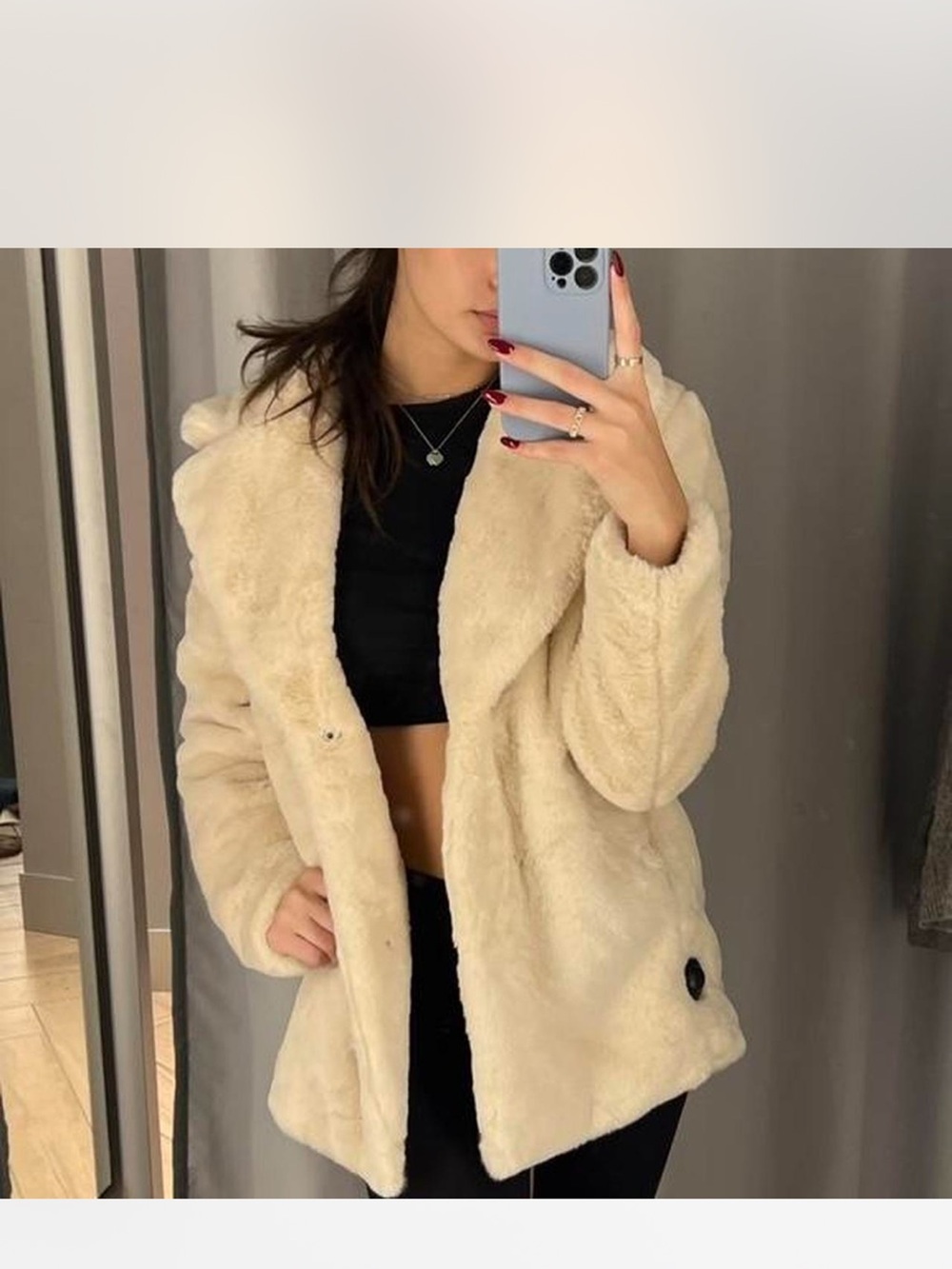 Faux Fur Cream Jacket - Women's Cozy Coat